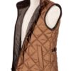 Gilet matelassé marron sur mannequin blanc